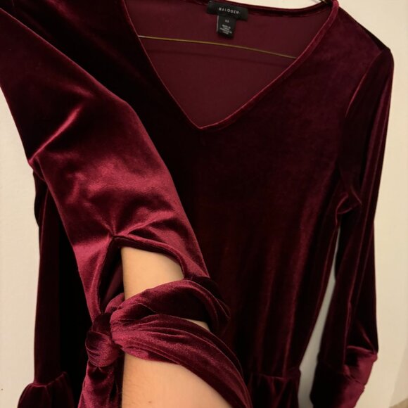 Halogen Wine-Red Velvet, Christams Party, Great Price, XS - Picture 3 of 3